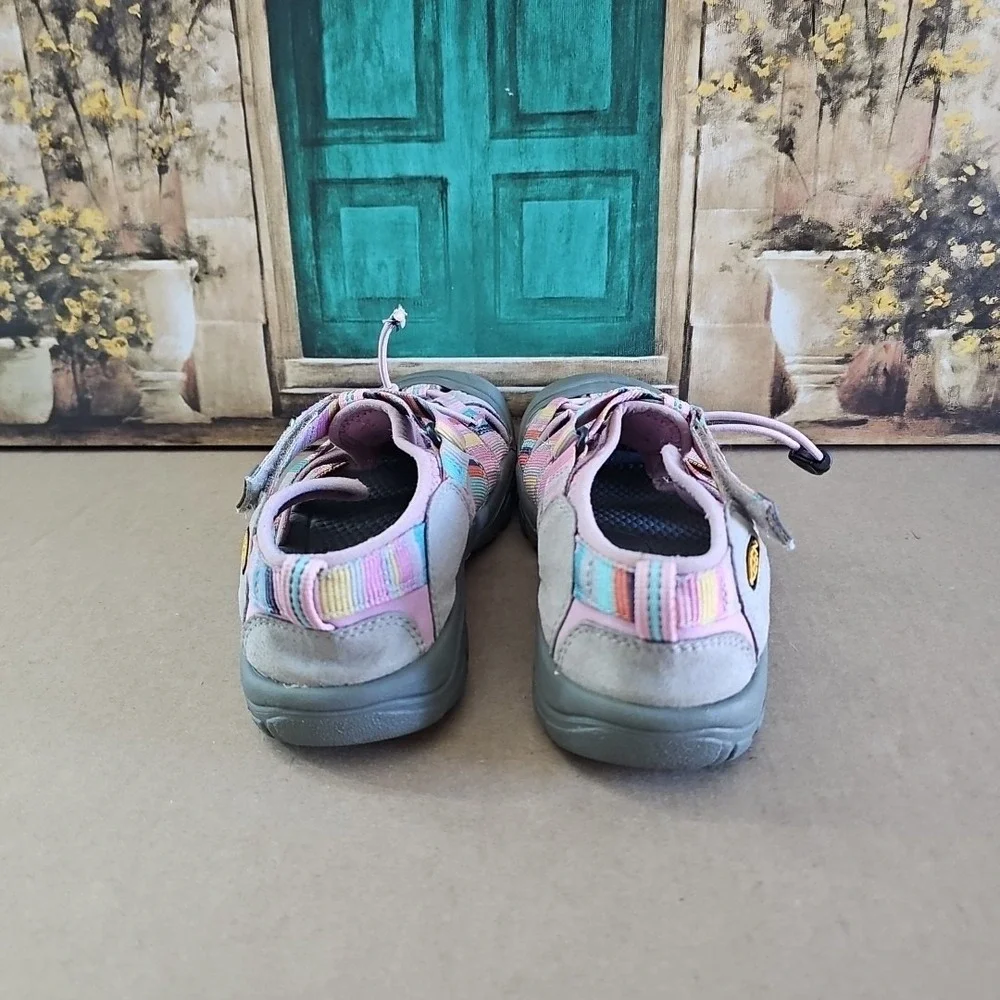 Keen Sandals Size 6 Waterproof Sport Shoes Men's Bungee Closure
